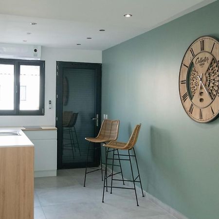 Studio Meuble Avec Terrasse 布克港 外观 照片