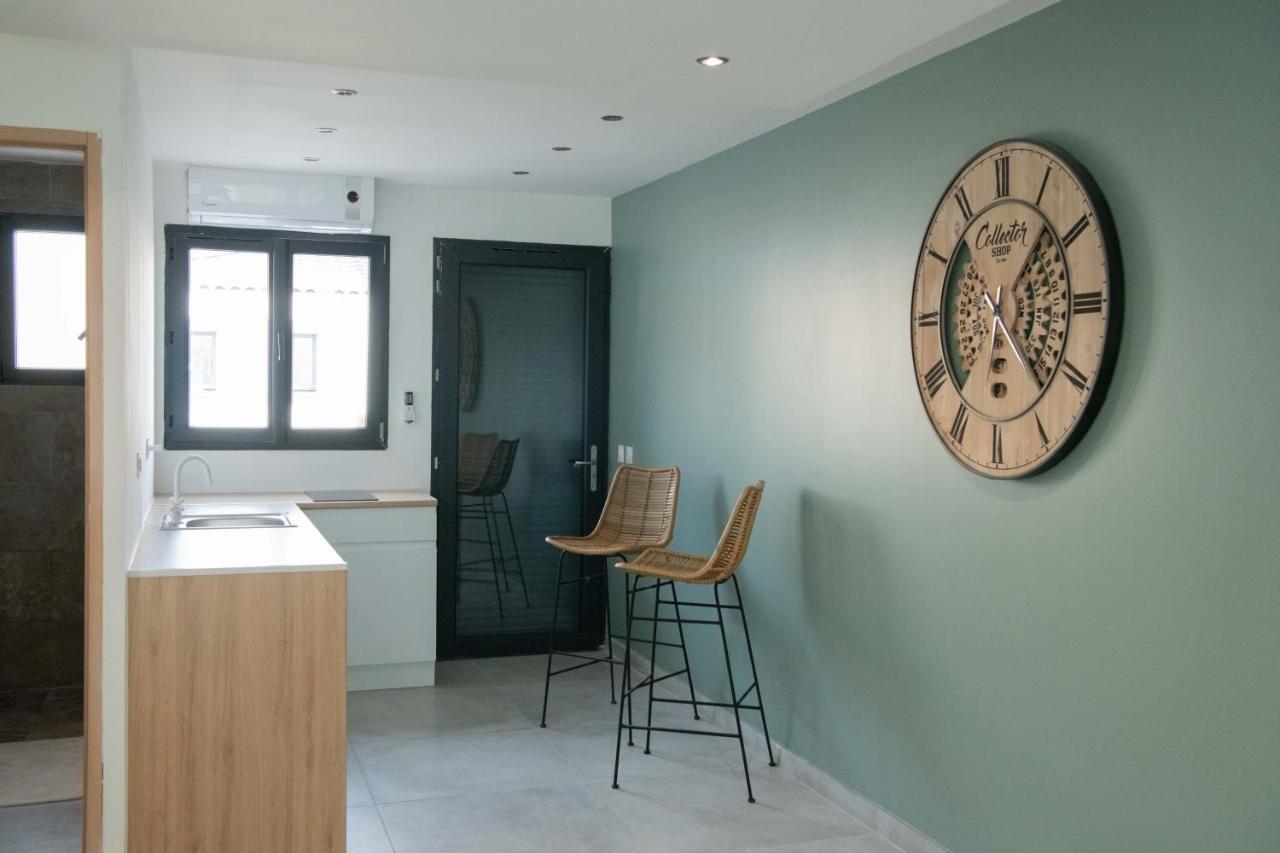 Studio Meuble Avec Terrasse 布克港 外观 照片