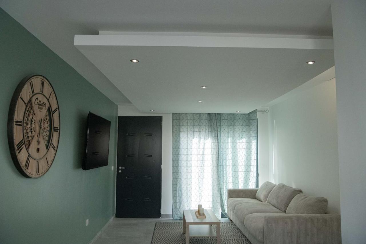 Studio Meuble Avec Terrasse 布克港 外观 照片